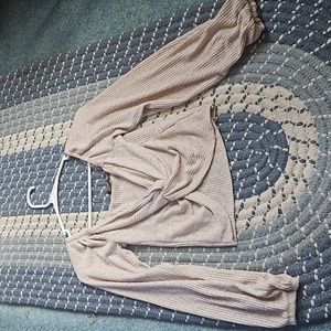 Long sleeve knotted cross crop top